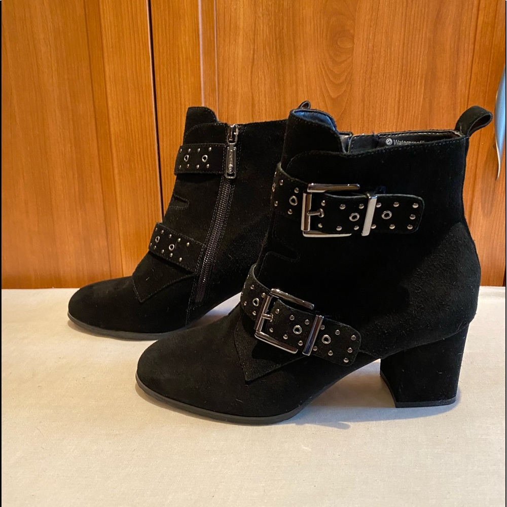 Blondo Daphne Suede Ankle Boots